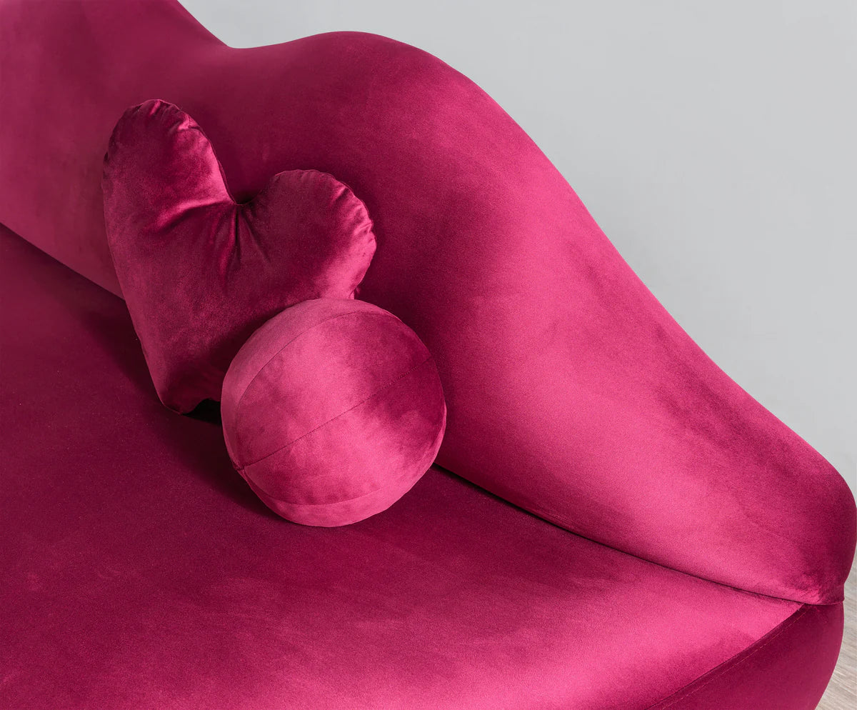 Lips P Velvet Loveseat
