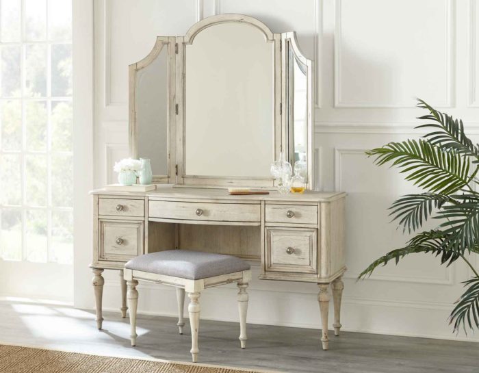 Highland Park Vanity Desk