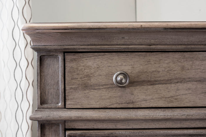 Highland Park 4-Piece Queen Set (Q Bed/NS/Dresser/Mir)