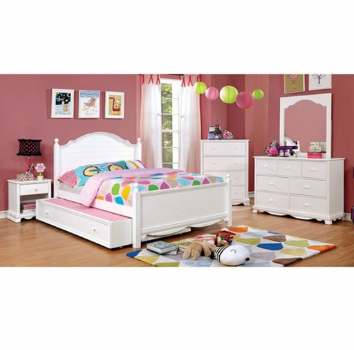 Dani Dresser White